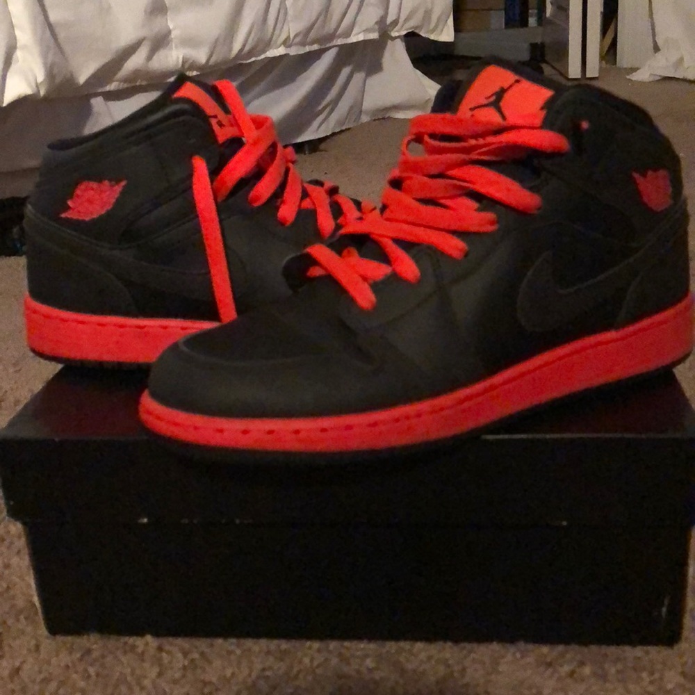 Air Jordan 1 mid bg